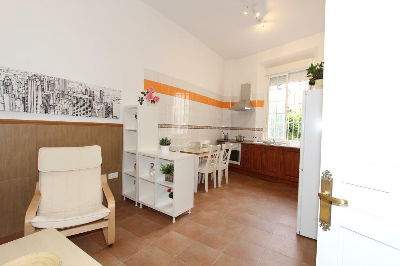 Apartamento Ollerias Malaga Zewnętrze zdjęcie