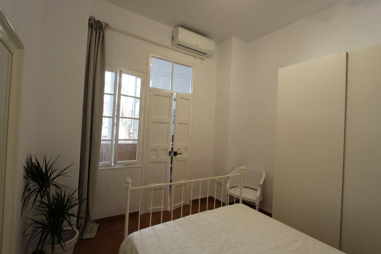 Apartamento Ollerias Malaga Zewnętrze zdjęcie